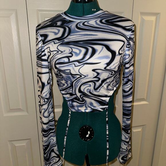 Mock Neck Long Sleeve Crop Top - Picture 1 of 6